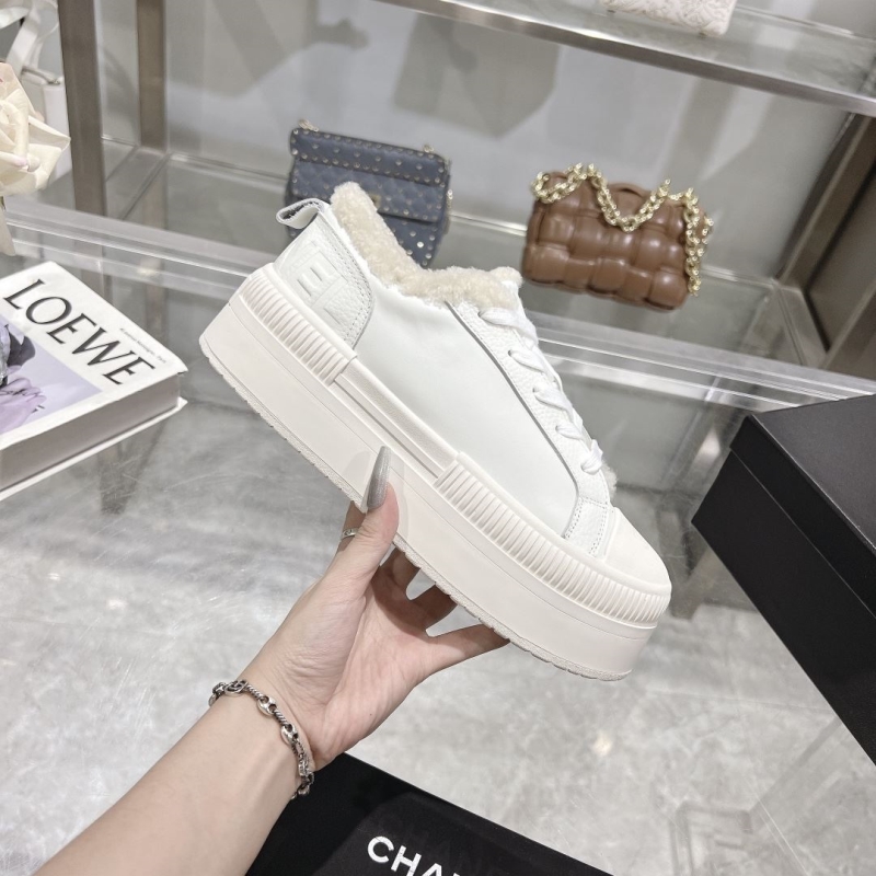 Ch**el sport shoes